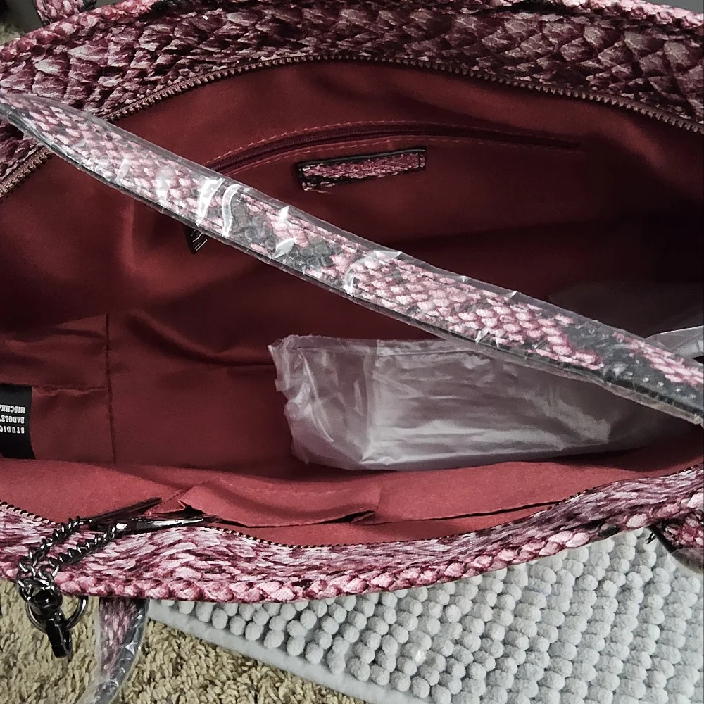 NWT Badgley Mischka Snake Print Design Tote